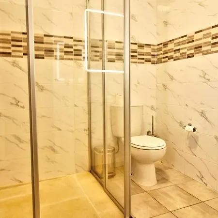 Charming 4-bed In Villa