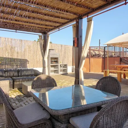 Villa Charming 4-bed In Moncarapacho