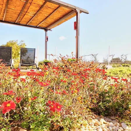 Charming 4-bed In * Moncarapacho